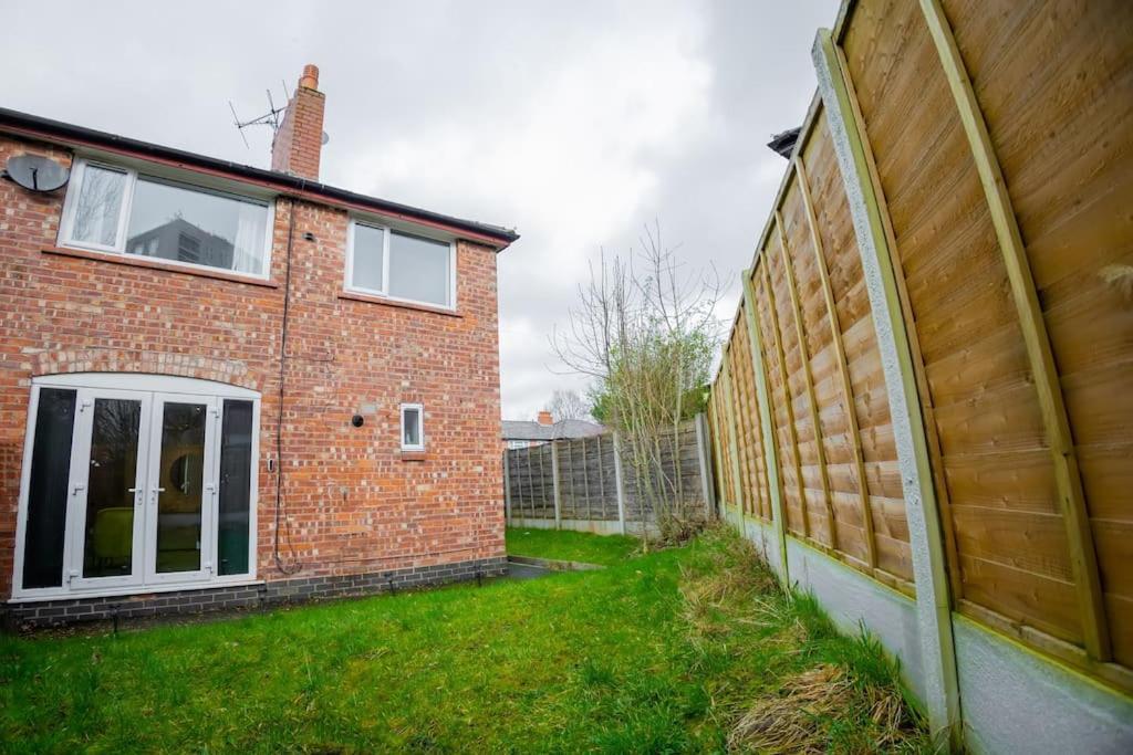 Isinmi Home - Close To Mcr City Manchester Exterior photo